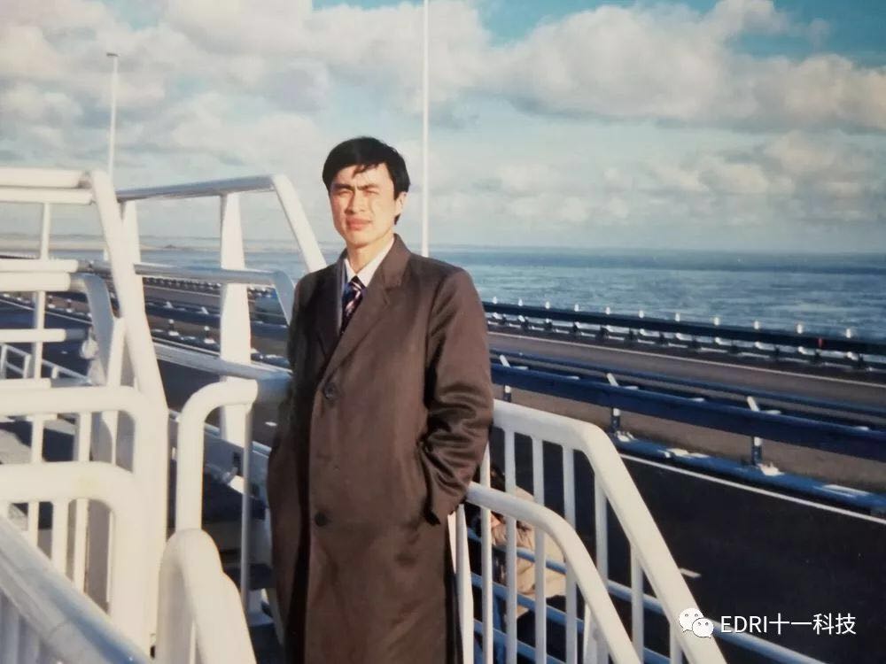 1528168654142077.jpg 28.jpg